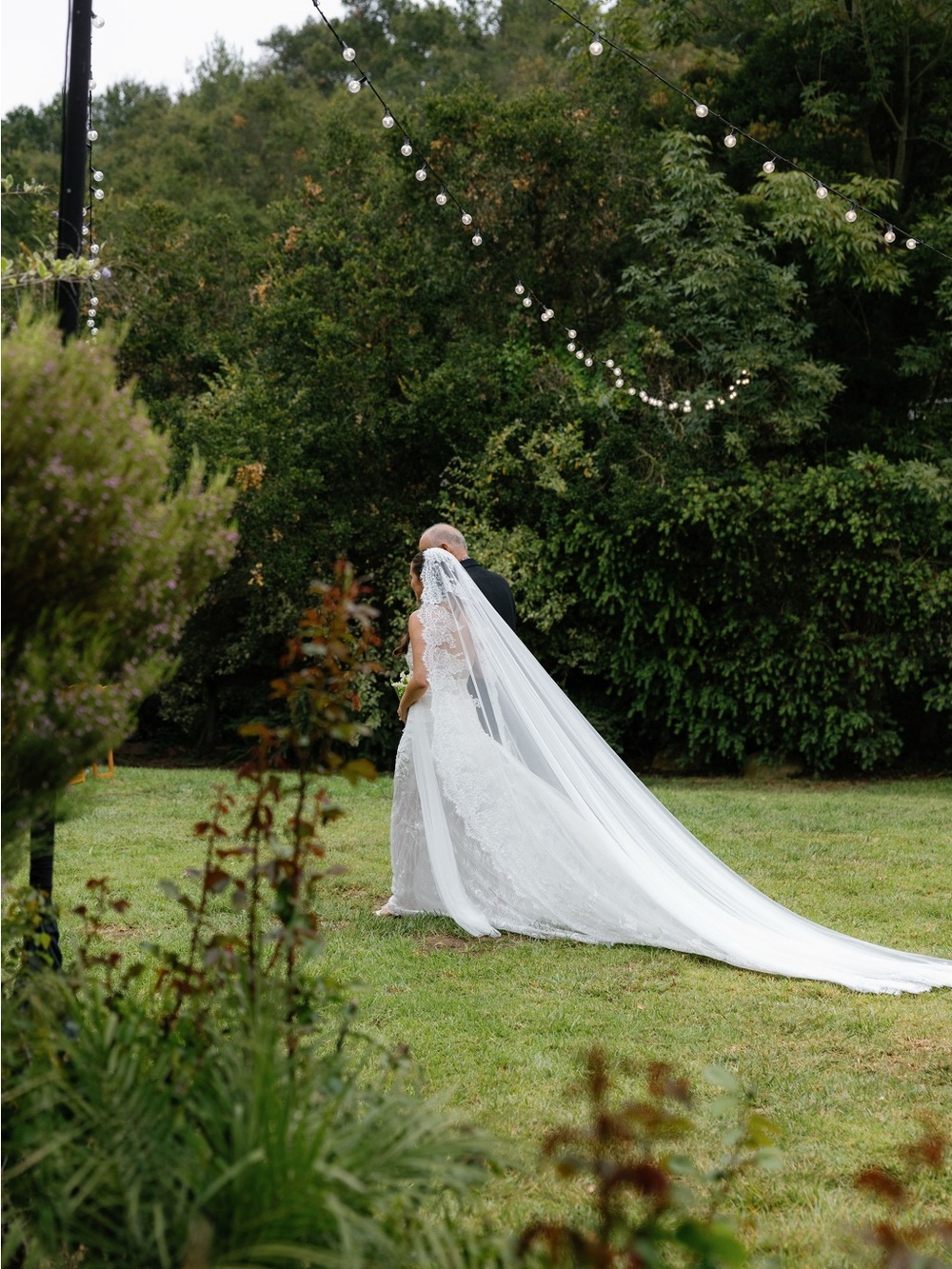 Cathedral 118’ Romantic Flower Lace Trim Mantila Veil